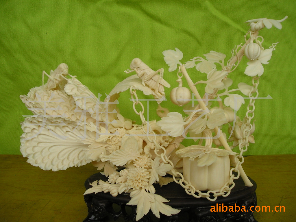 禮品 飾品 工藝品 雕刻工藝品 骨雕 木雕 牙雕等《蟈嗚秋色》